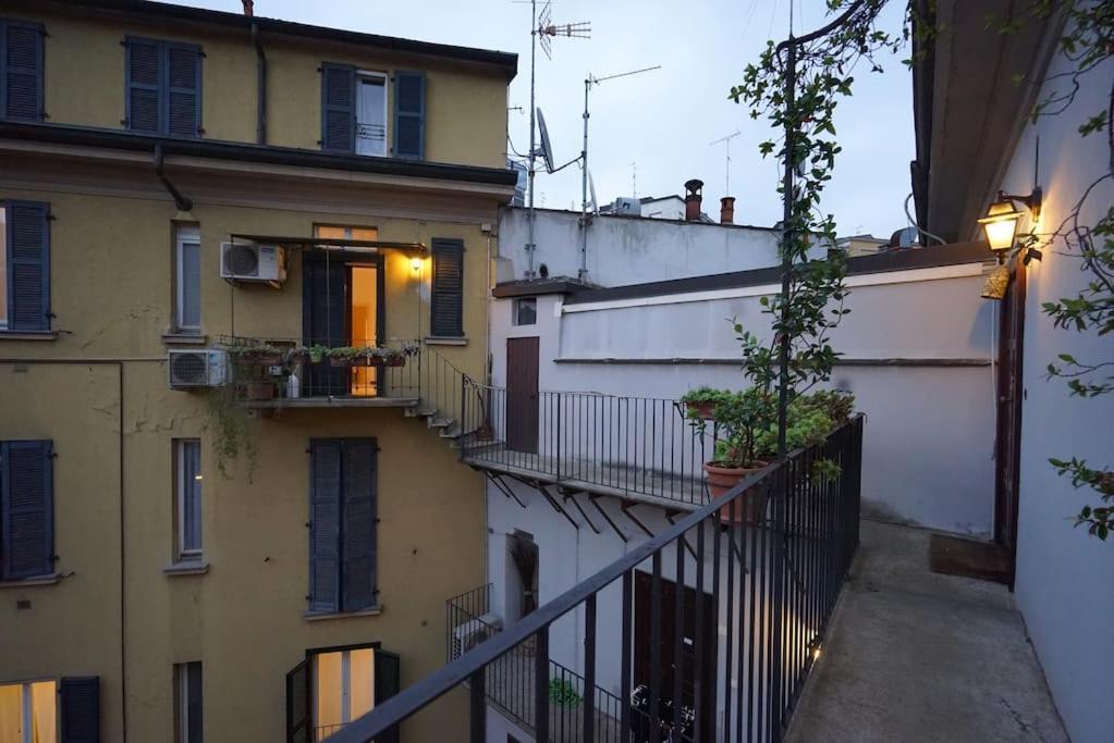 Central Guesthouse Cir 015146-Cni-01484 Milan Bagian luar foto